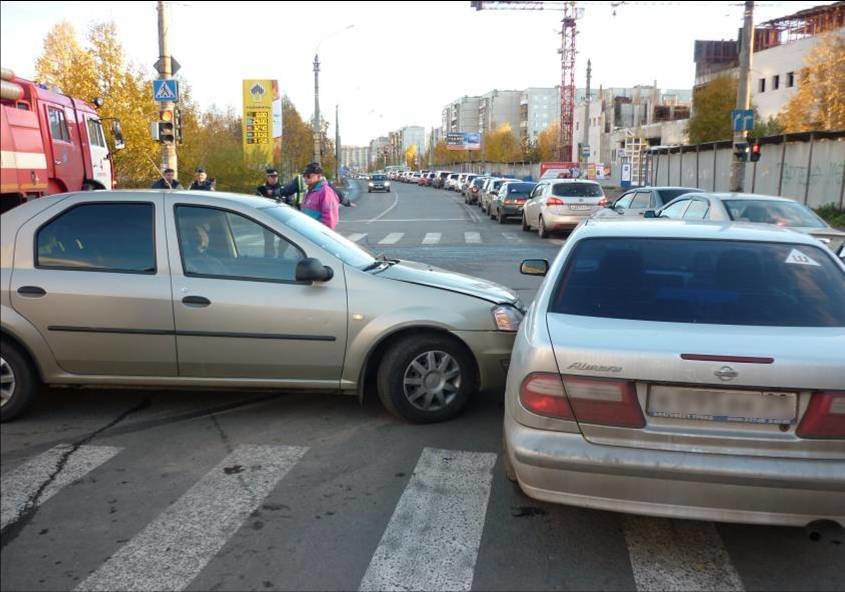 Пожарно-спасательные подразделения приняли участие в ликвидации последствий ДТП в  Красноборском МР Архангельской области.